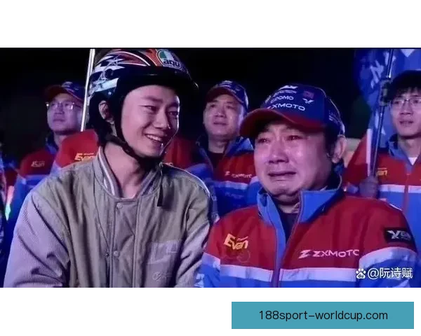 县城修车工二十年逆袭终登世界冠军之巅传奇人生故事平凡起点铸辉煌
